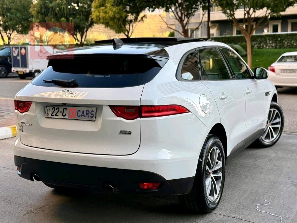 جاگوار F-Pace